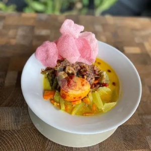 Lontong Medan Telur Balado