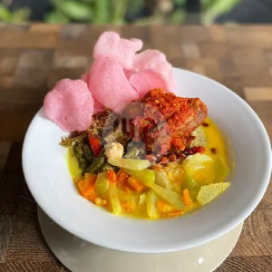 Lontong Medan Ayam Balado